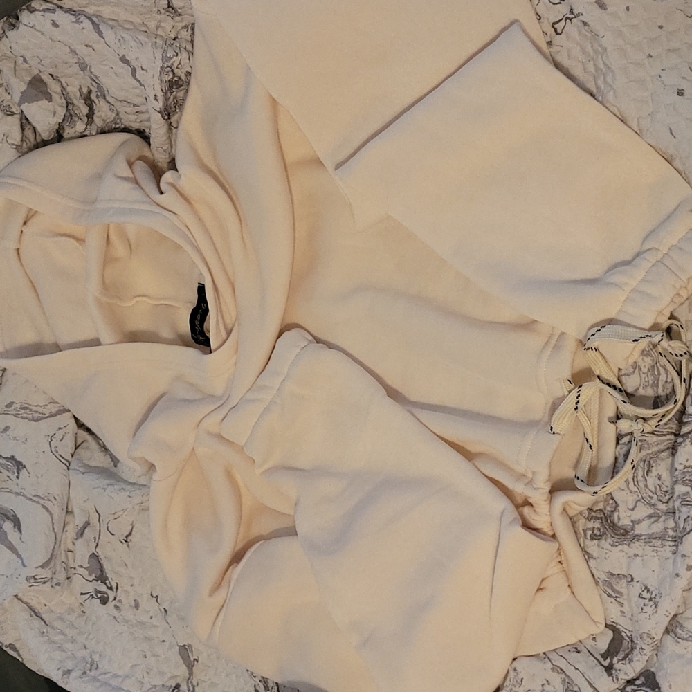 Cream sweat set
